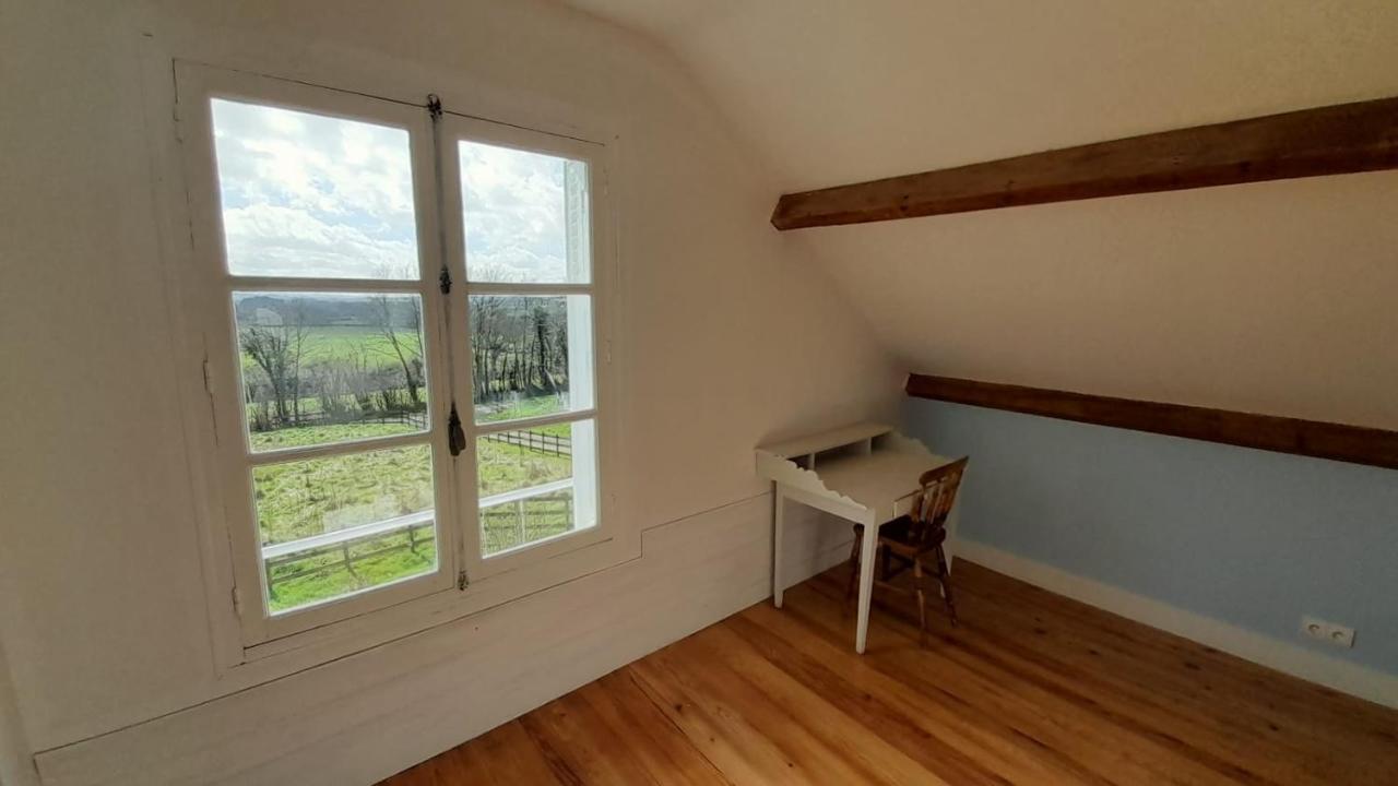 Gite Cottage Chaleureux En Pleine Campagne Vue Sur Les Monts Et Forets Et Le Chateau De Carrouges 외부 사진