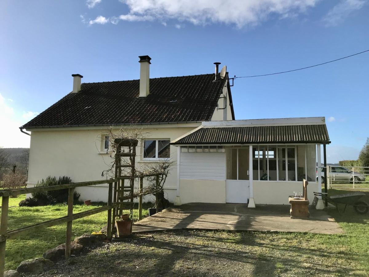 Gite Cottage Chaleureux En Pleine Campagne Vue Sur Les Monts Et Forets Et Le Chateau De Carrouges 외부 사진